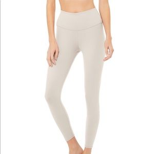 ALO Yoga Cream Leggings